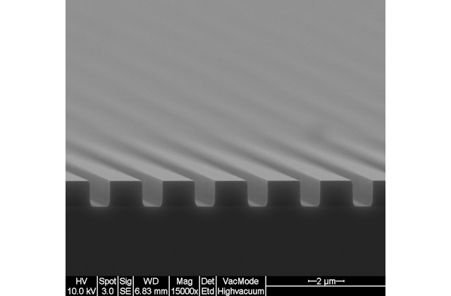 Структура из стенок шириной 1 мкм при толщине ФР 1,2 мкм 